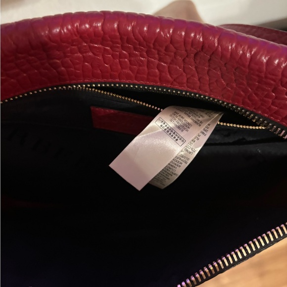 Red Burberry snakeskin crossbody. Large size. - Picture 4 of 6